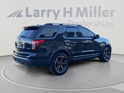 Shadow Black 2018 Ford Explorer XLT