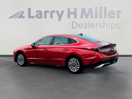2025 Hyundai SONATA Hybrid Limited