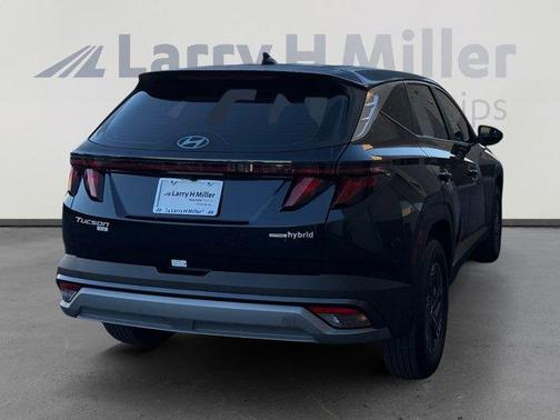 2026 Hyundai TUCSON Hybrid Blue SE