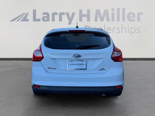 Oxford White 2014 Ford Focus SE