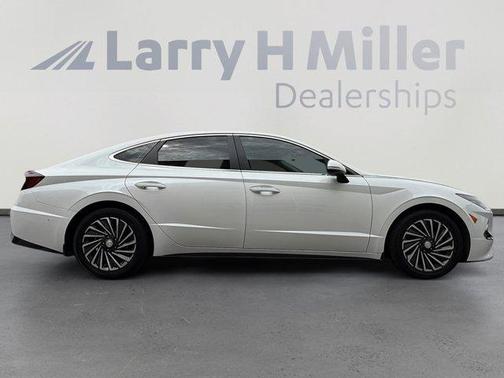 2022 Hyundai SONATA Hybrid Limited