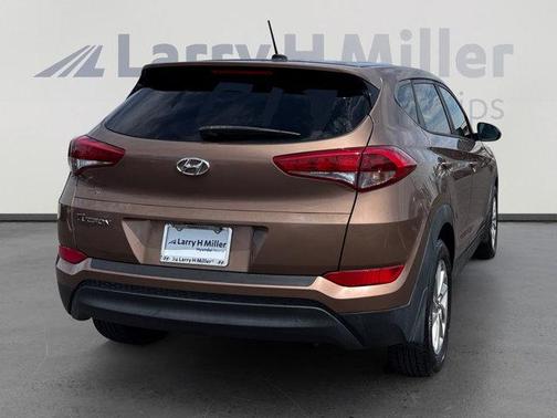 2017 Hyundai TUCSON SE