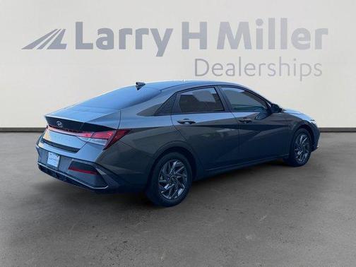 Amazon Gray 2024 Hyundai ELANTRA SEL
