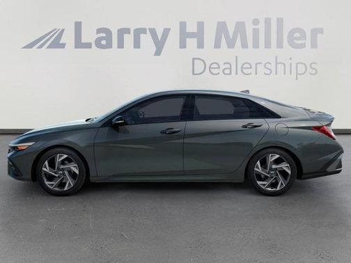 2025 Hyundai ELANTRA HEV SEL Sport