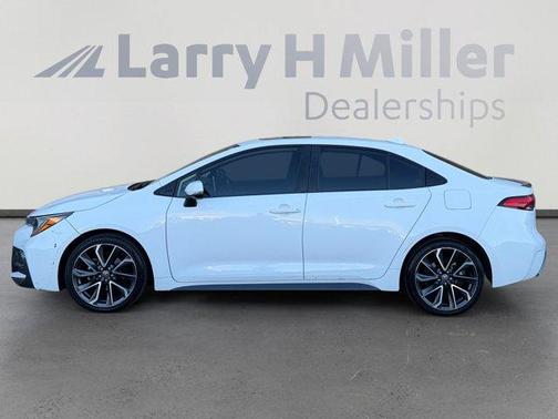Super White 2020 Toyota Corolla XSE
