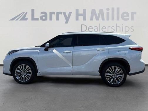 2023 Toyota Highlander Platinum