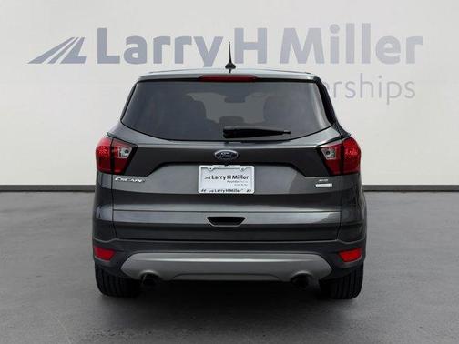 Magnetic 2019 Ford Escape SE