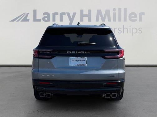 2026 GMC Acadia FWD Denali Ultimate