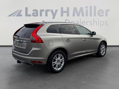 2016 Volvo XC60 T5 Drive-E Premier