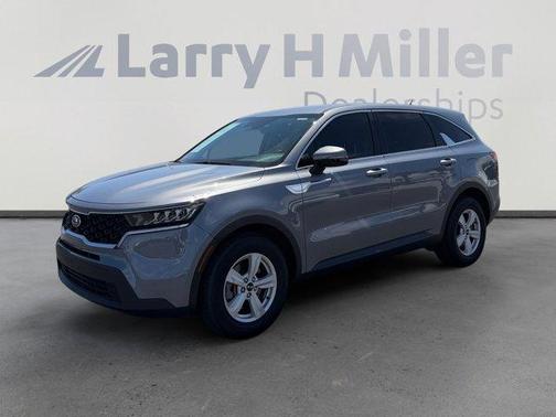 Everlasting Silver 2021 Kia Sorento LX