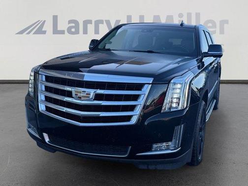 2017 Cadillac Escalade Luxury