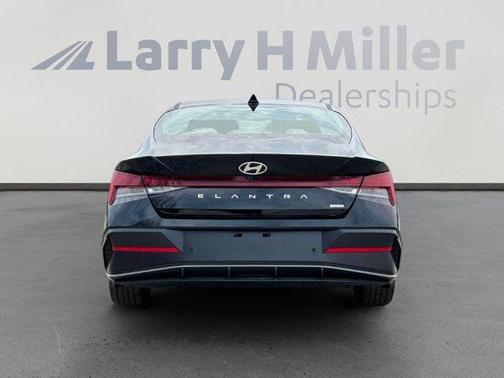 2025 Hyundai ELANTRA HEV Limited