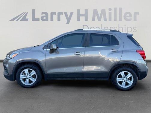 Stone Gray Metallic 2020 Chevrolet Trax LT