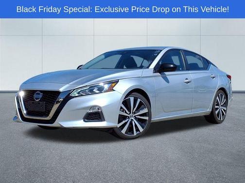 2022 Nissan Altima SR FWD