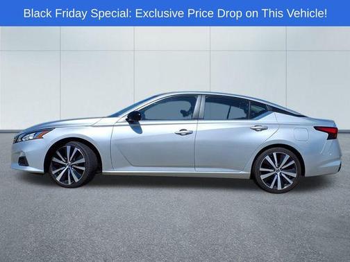 2022 Nissan Altima SR FWD