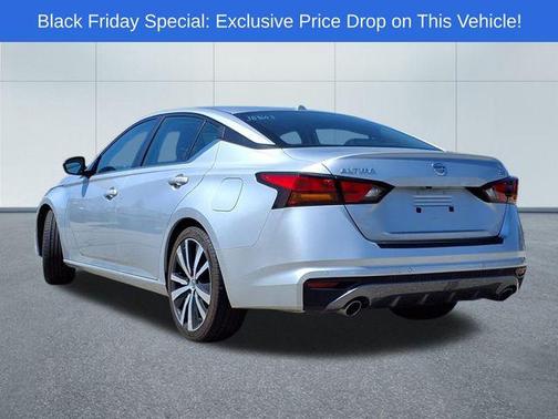 2022 Nissan Altima SR FWD