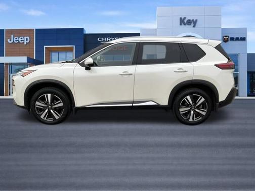 Pearl White Tricoat 2021 Nissan Rogue SL