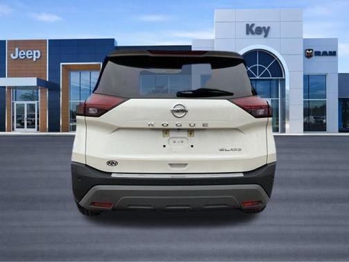 Pearl White Tricoat 2021 Nissan Rogue SL
