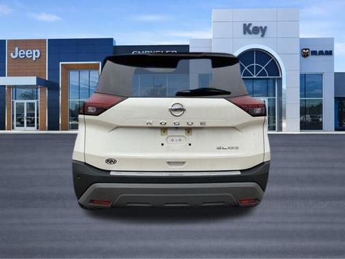 Pearl White Tricoat 2021 Nissan Rogue SL