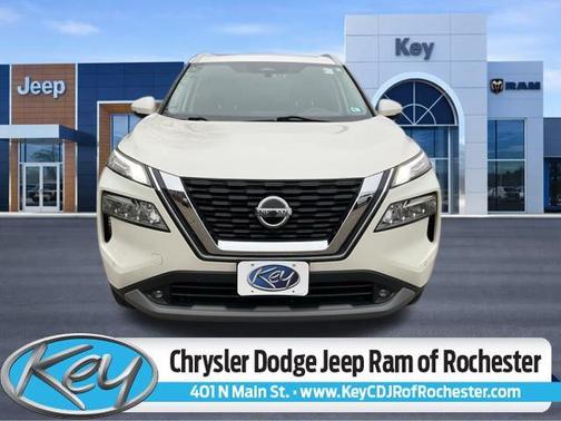 Pearl White Tricoat 2021 Nissan Rogue SL