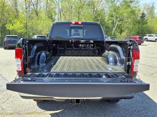 2024 RAM 2500 Tradesman Crew Cab 4x4 6'4' Box