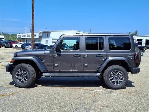 2025 Jeep Wrangler 4-Door Sahara 4x4