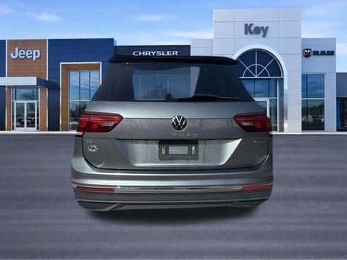 Gray 2022 Volkswagen Tiguan 2.0T SE 4MOTION