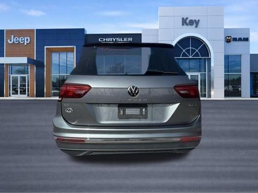 Gray 2022 Volkswagen Tiguan 2.0T SE 4MOTION