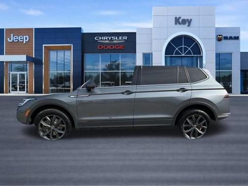 Gray 2022 Volkswagen Tiguan 2.0T SE 4MOTION