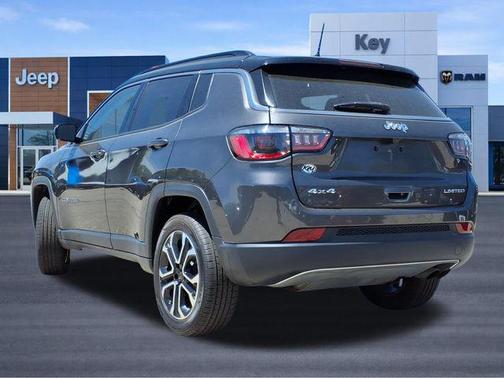 Granite Crystal Metallic Clearcoat 2022 Jeep Compass Limited