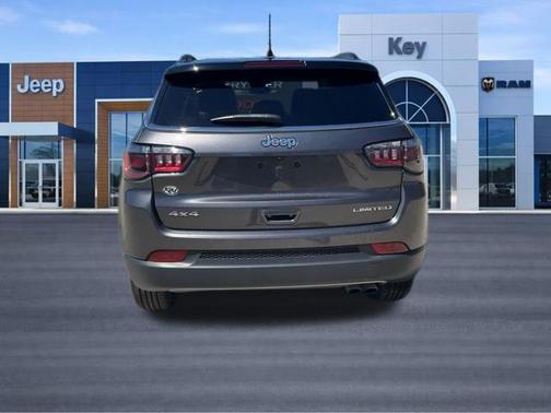 Granite Crystal Metallic Clearcoat 2022 Jeep Compass Limited