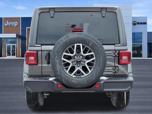 2026 Jeep Wrangler 4-Door Sahara 4x4