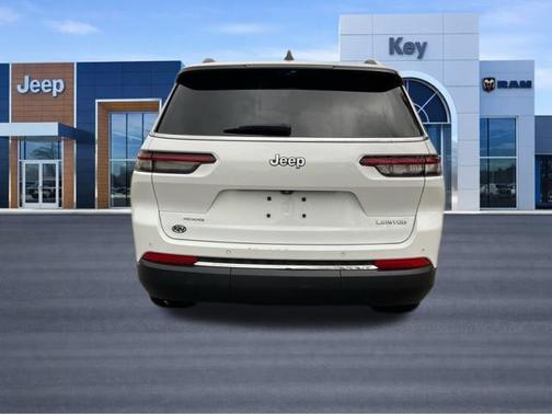 Bright White Clearcoat 2023 Jeep Grand Cherokee L Limited
