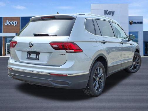 White 2024 Volkswagen Tiguan 2.0T SE 4MOTION