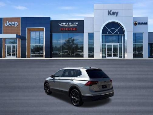 White 2024 Volkswagen Tiguan 2.0T SE 4MOTION
