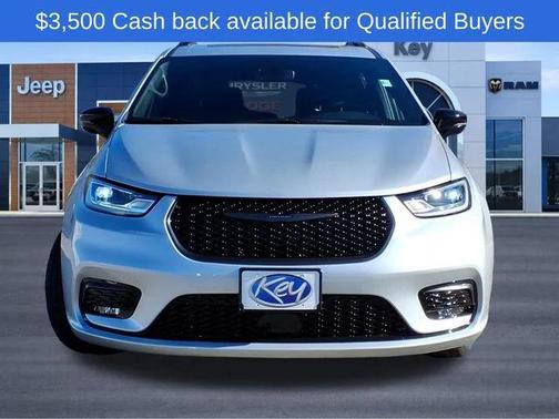 2026 Chrysler Pacifica L