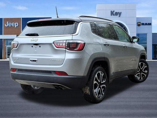 Billet Silver Metallic Clearcoat 2022 Jeep Compass Limited