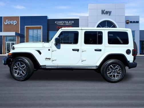 Bright White Clearcoat 2025 Jeep Wrangler 4-Door Sahara 4x4