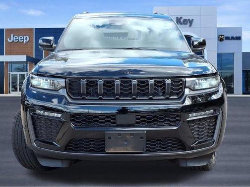 High Gloss Black 2027 Jeep Grand Cherokee L Limited
