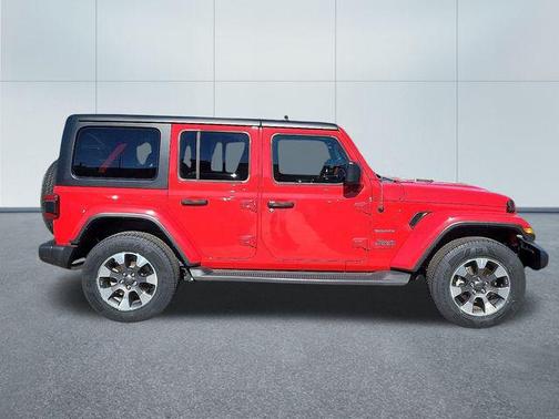 2023 Jeep Wrangler 4-Door Sahara 4x4
