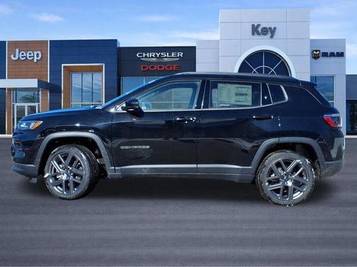 Diamond Black Crystal Pearlcoat 2026 Jeep Compass Limited