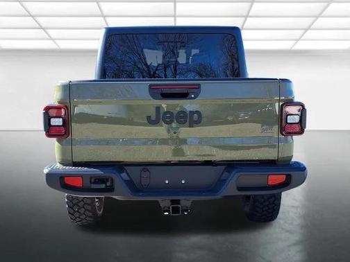 2026 Jeep Gladiator Willys 4x4