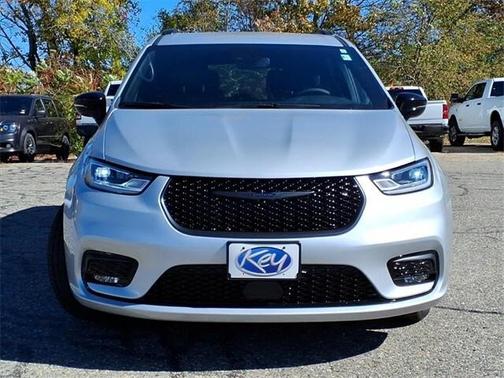 2026 Chrysler Pacifica L