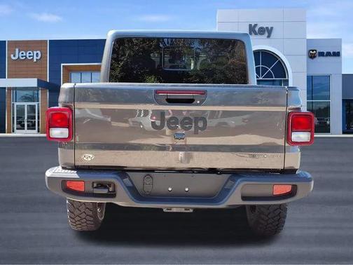 2025 Jeep Gladiator High Tide