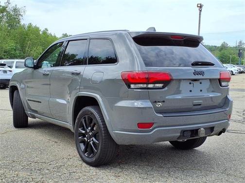 2022 Jeep Grand Cherokee Laredo