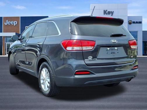 Platinum Graphite 2017 Kia Sorento LX
