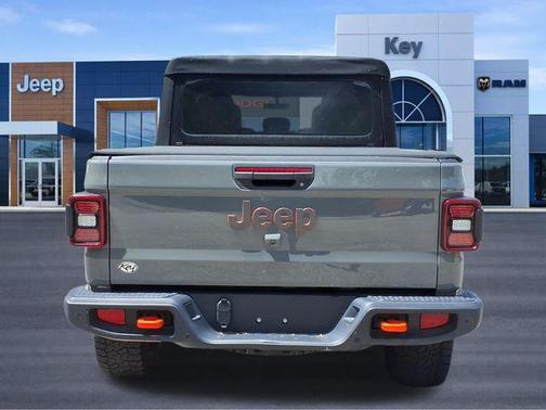 Sting-Gray Clearcoat 2023 Jeep Gladiator Mojave 4x4