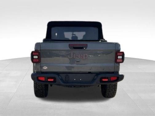 Sting-Gray Clearcoat 2023 Jeep Gladiator Mojave 4x4