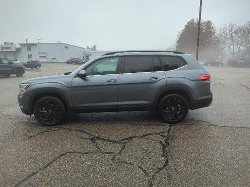 2022 Volkswagen Atlas 2.0T SE w/Technology 4MOTION