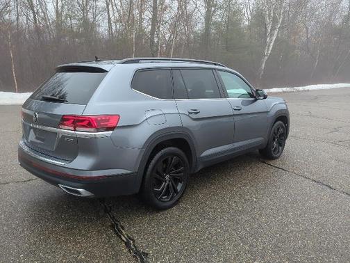 2022 Volkswagen Atlas 2.0T SE w/Technology 4MOTION